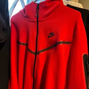 Nike tech size large